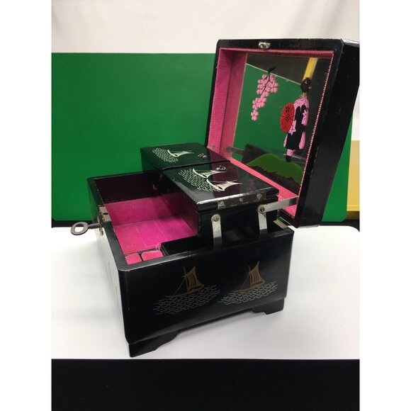 Vintage Japanese Lacquered Music Jewelry Box with Key Black 1950s - Sound Works - Picture 16 of 16